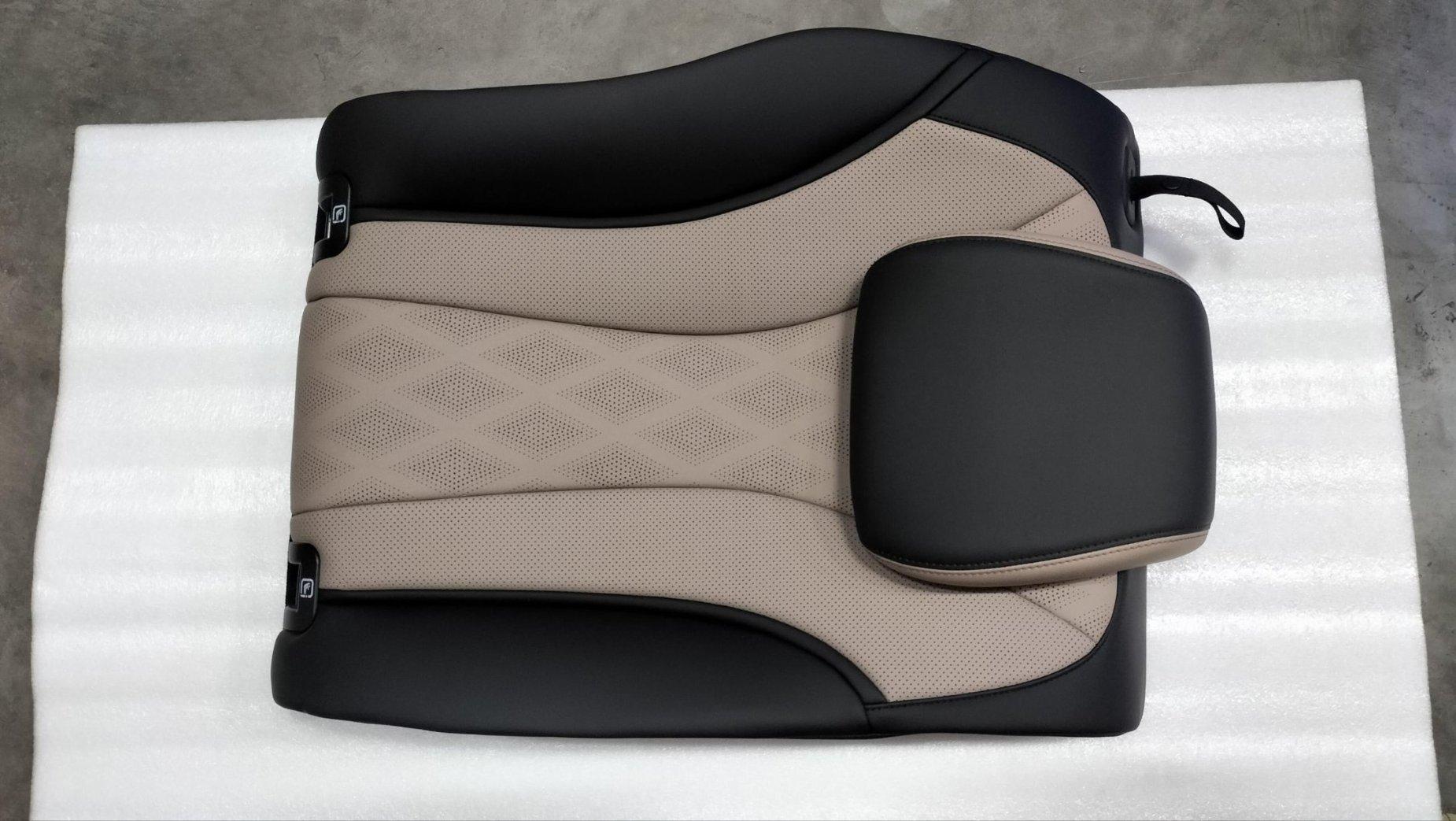 Rear Right Seatback Assembly - Hazelnut Coffee