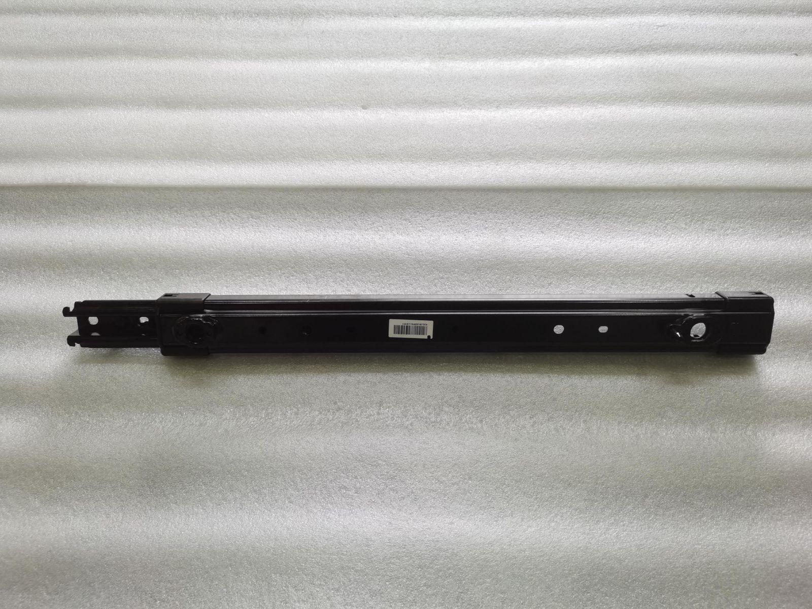 Passenger-Side Right Slide Rail Assembly - Manual