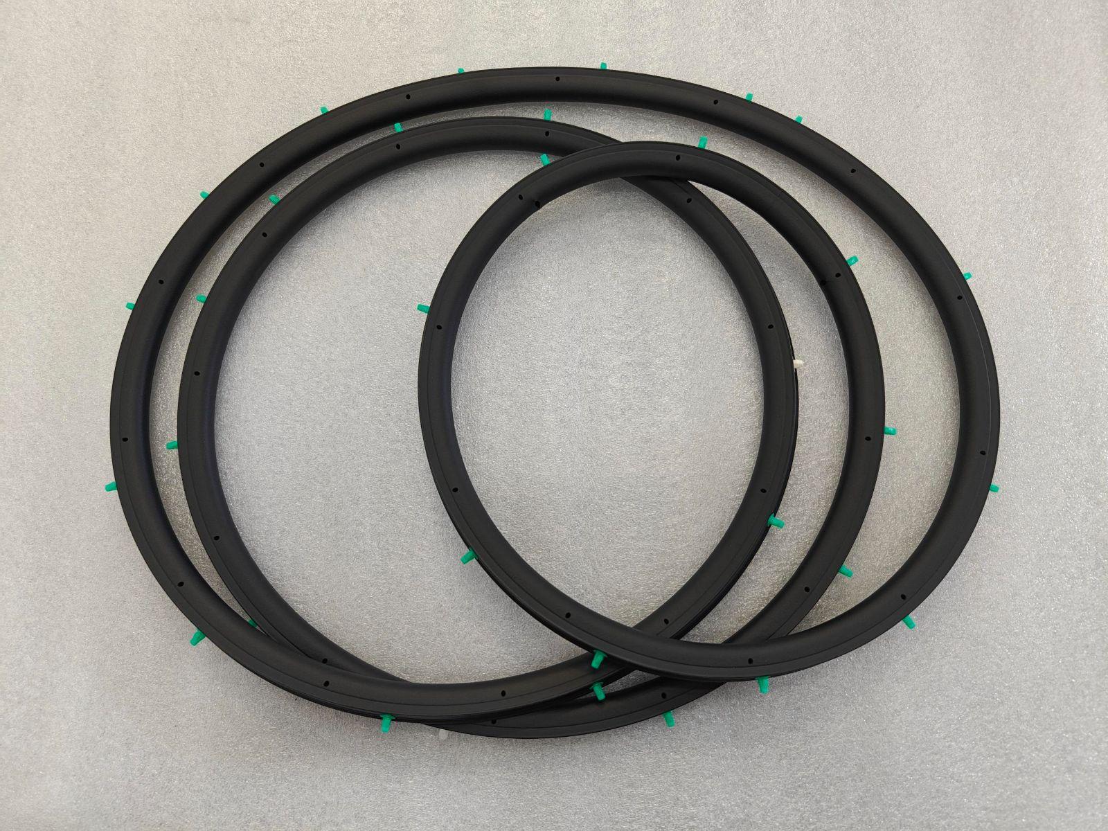 Right rear door weatherstrip
