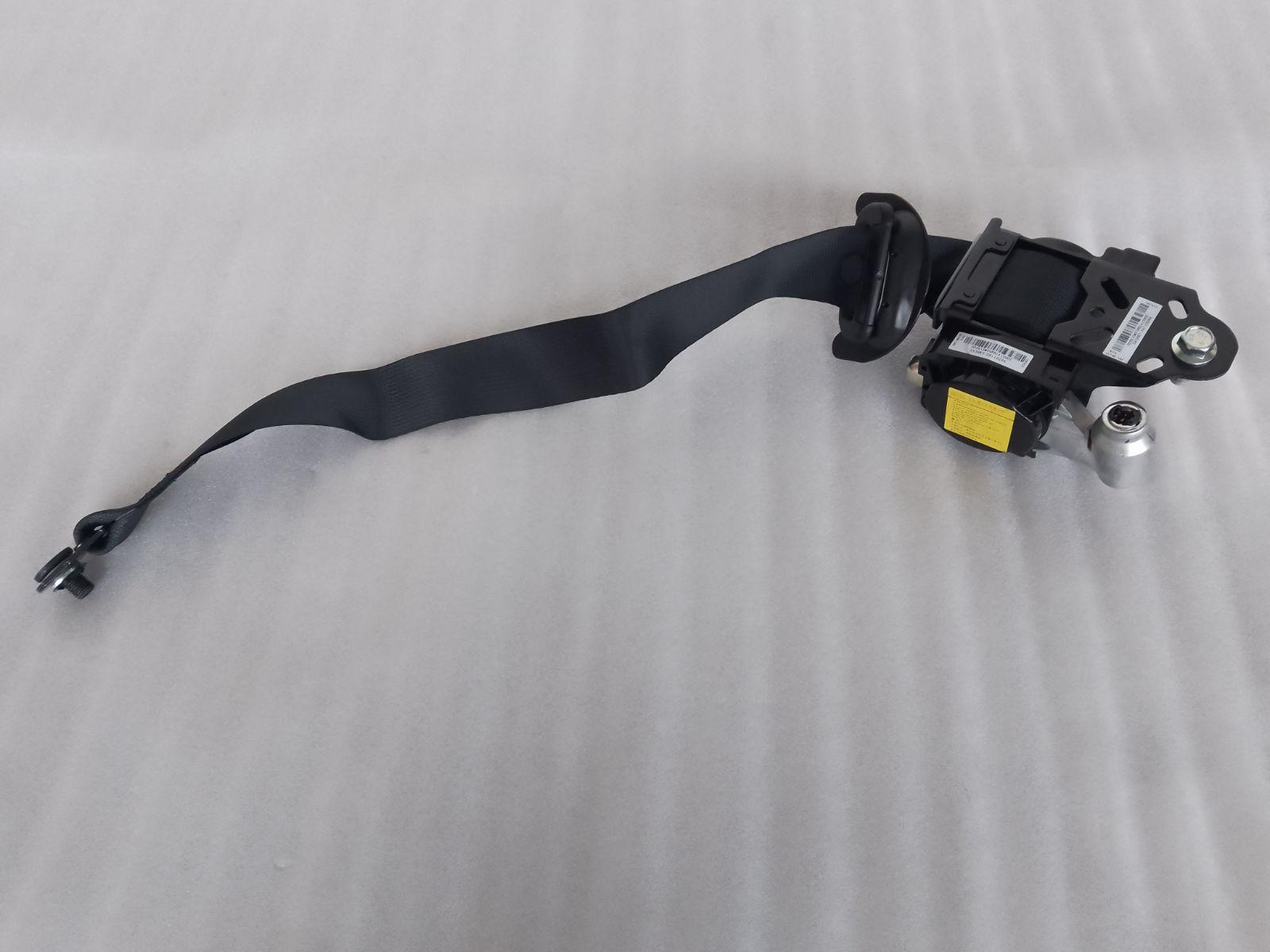 Right Front Seat Belt Assembly