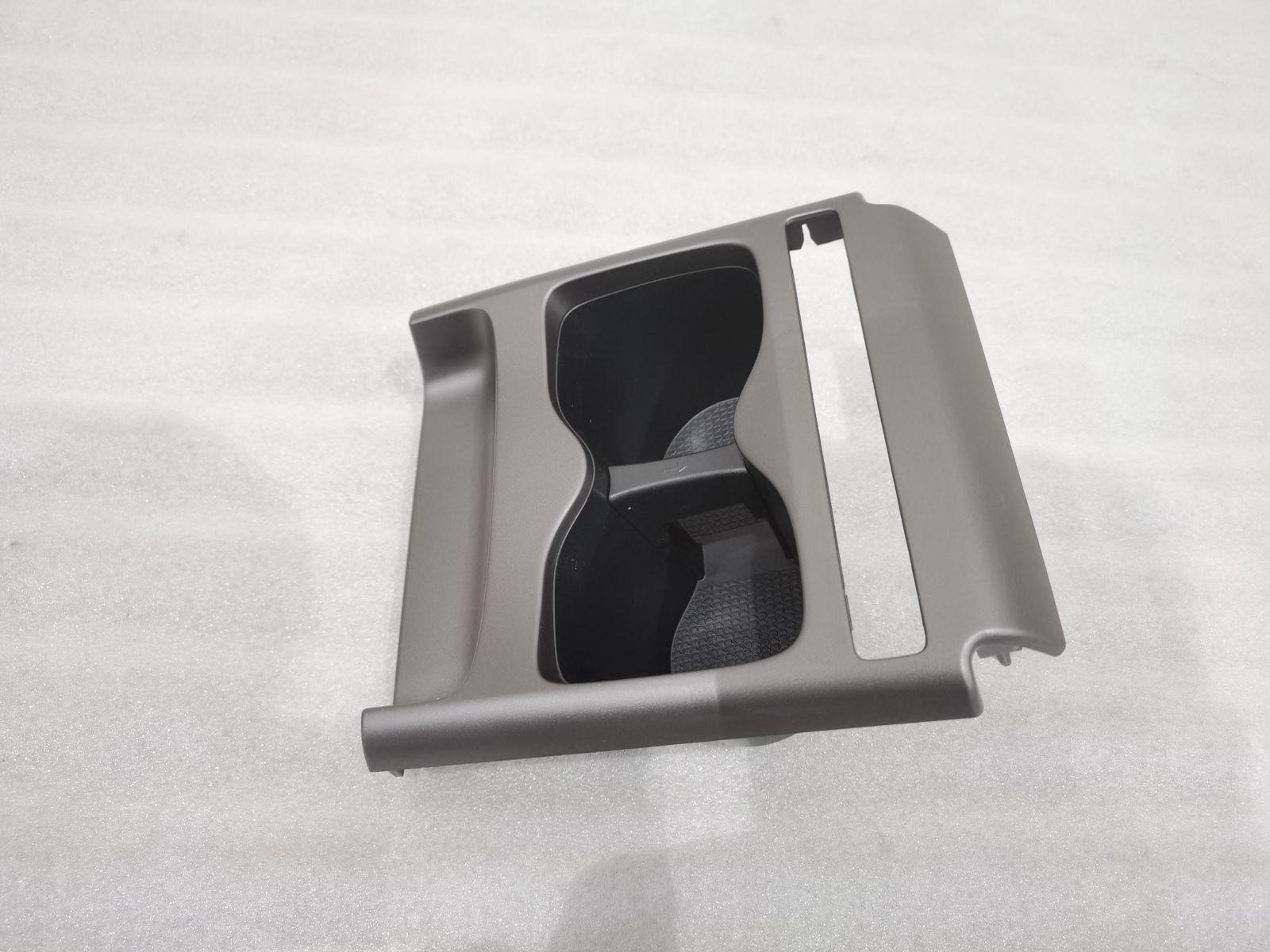 Passenger IP upper trim panel assembly - Metallic Dark Grey