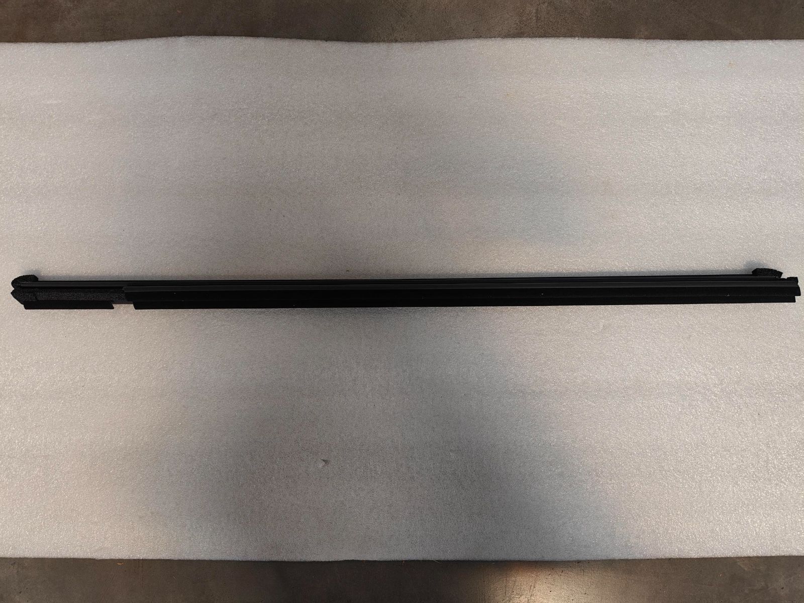 Right front door inner weatherstrip