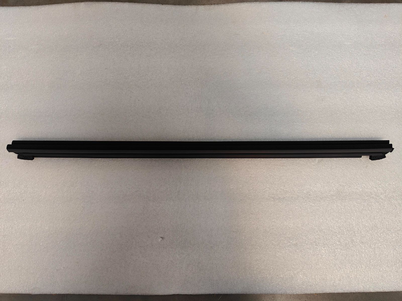 Left rear door inner weatherstrip