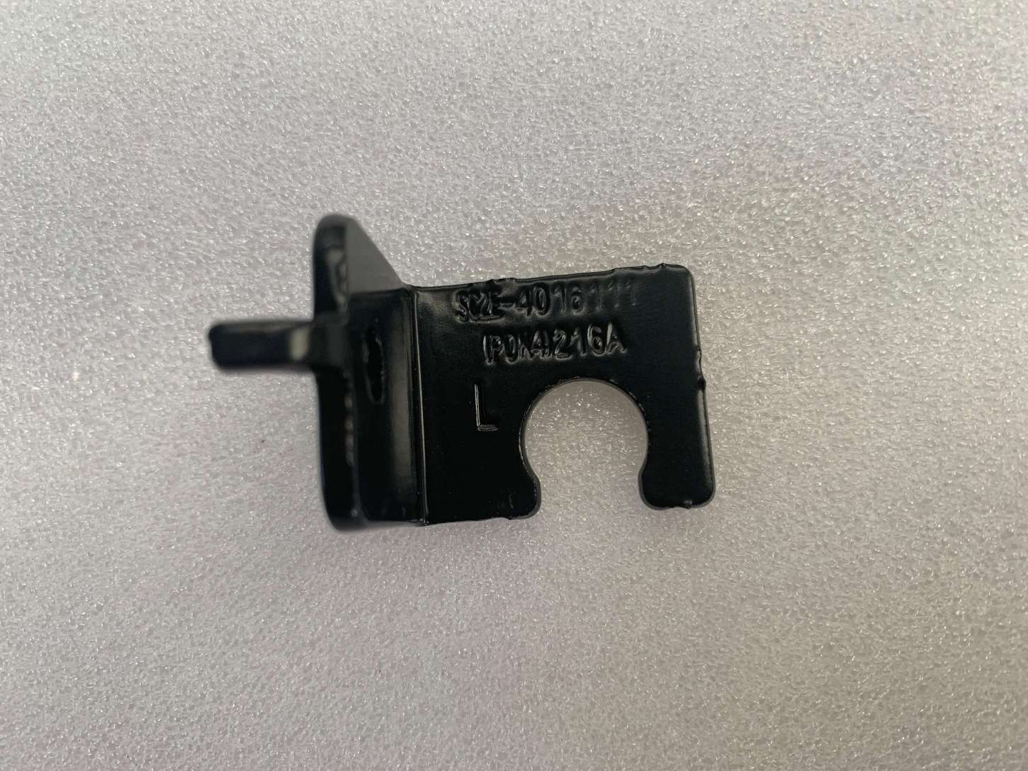 Floor wiring harness bracket I