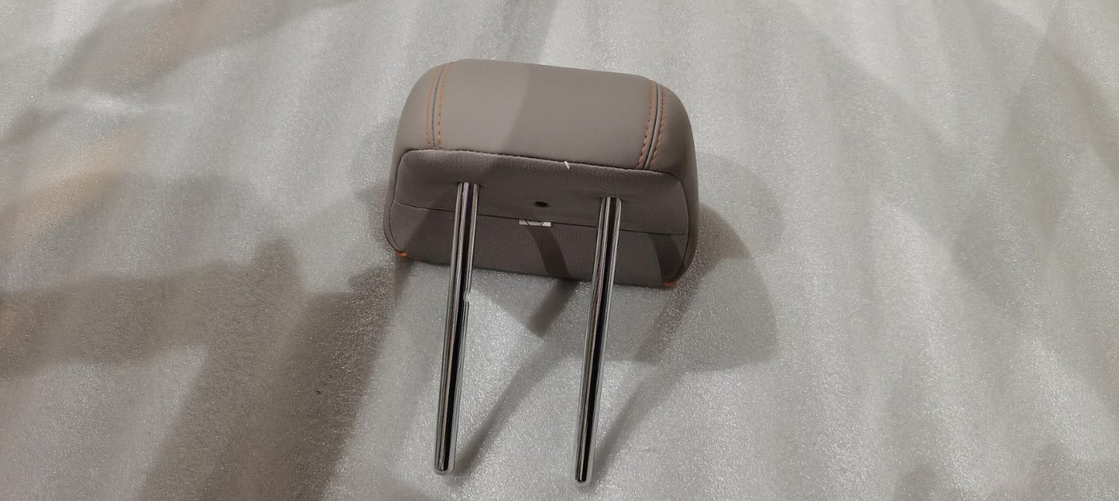 Rear Centre Headrest Assembly - Sandstone Brown
