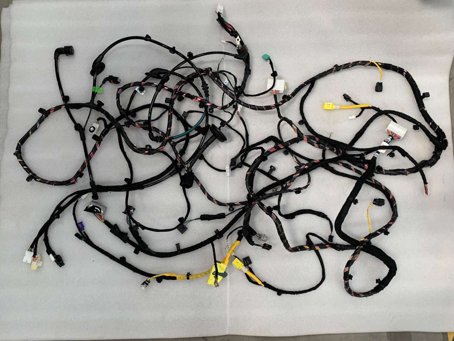 Floor wiring harness