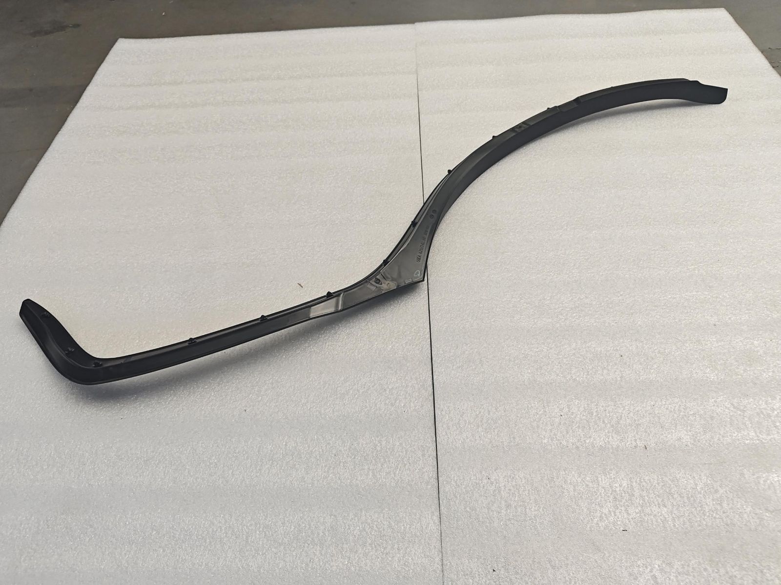 Right Rear Wheel Arch Seal Strip