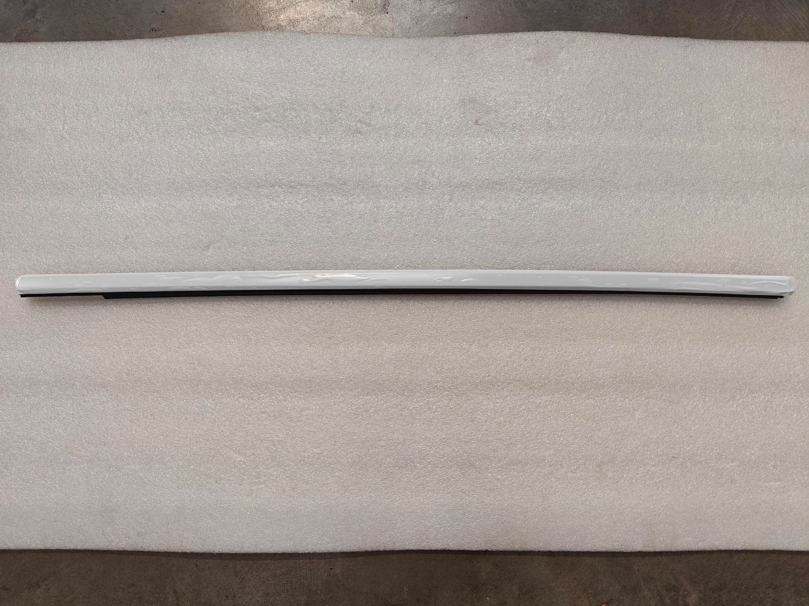 Right Rear Door Outer Belt Weatherstrip