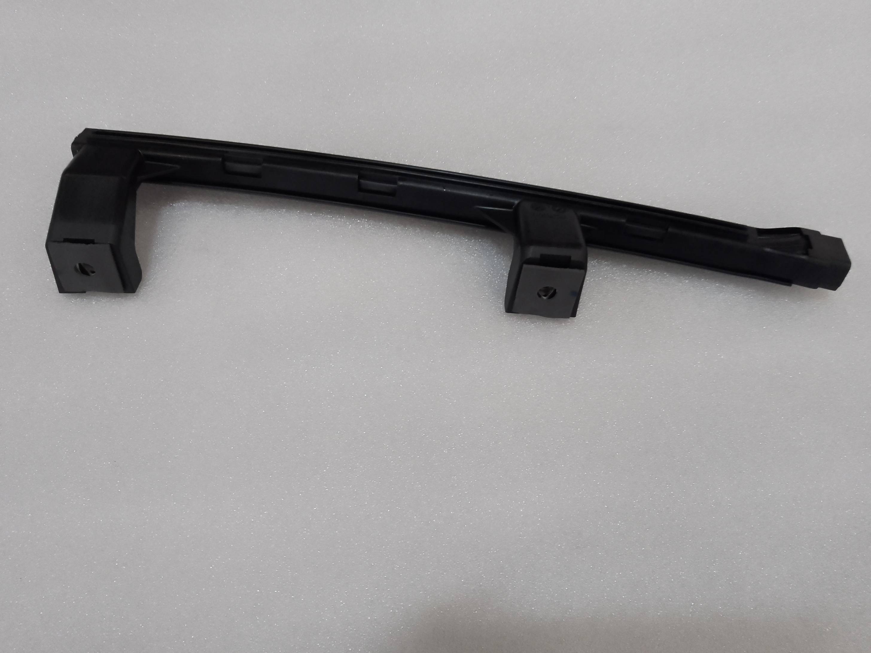 Left front door movable guide rail and glass run channel assembly