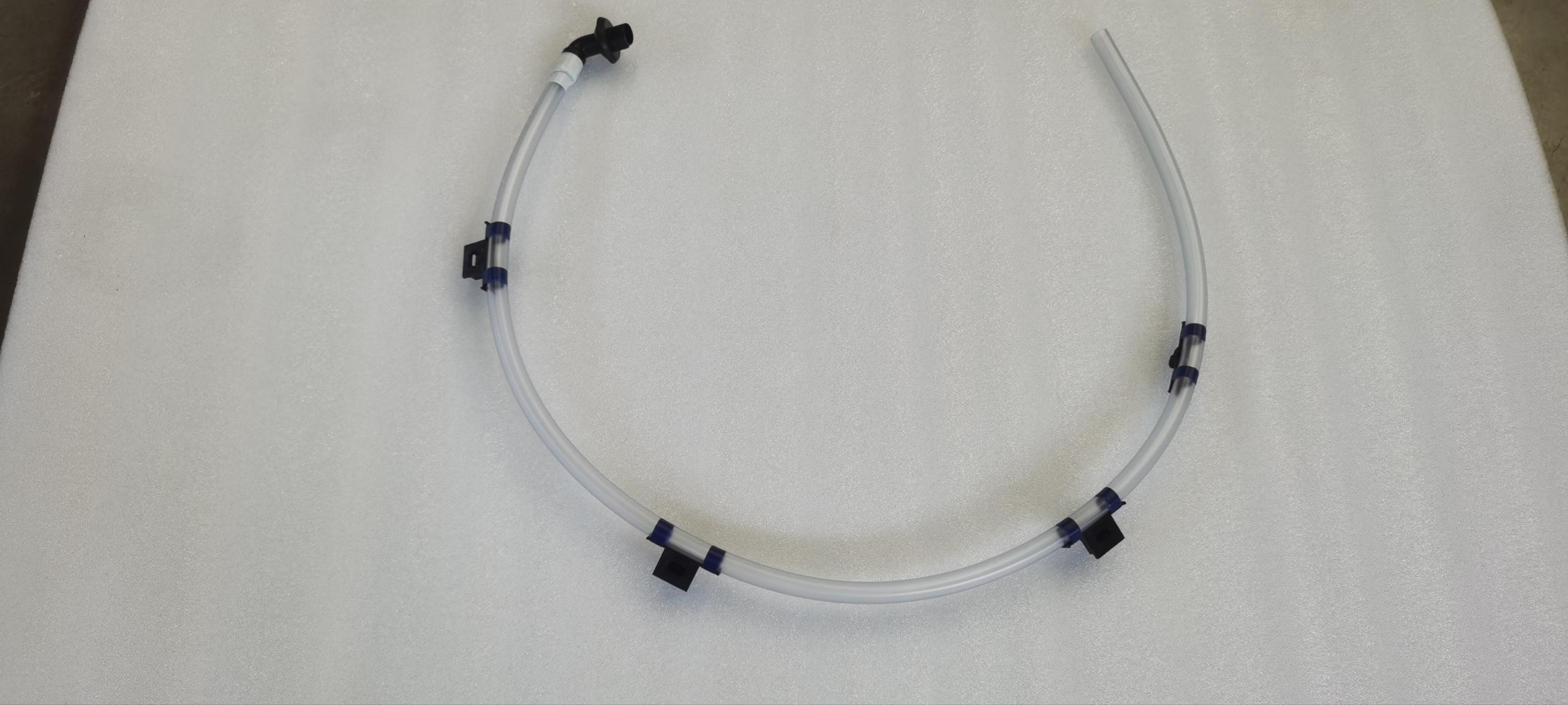 Right front water pipe assembly