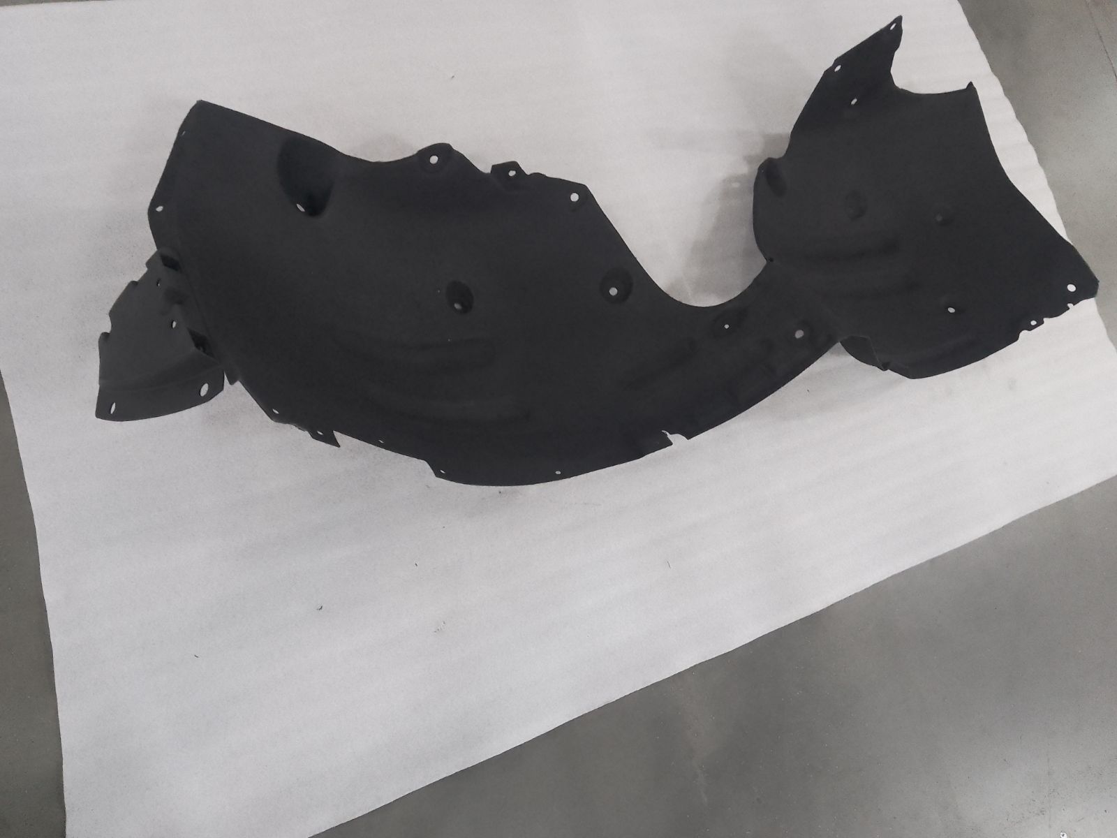 Right front wheel mudguard assembly