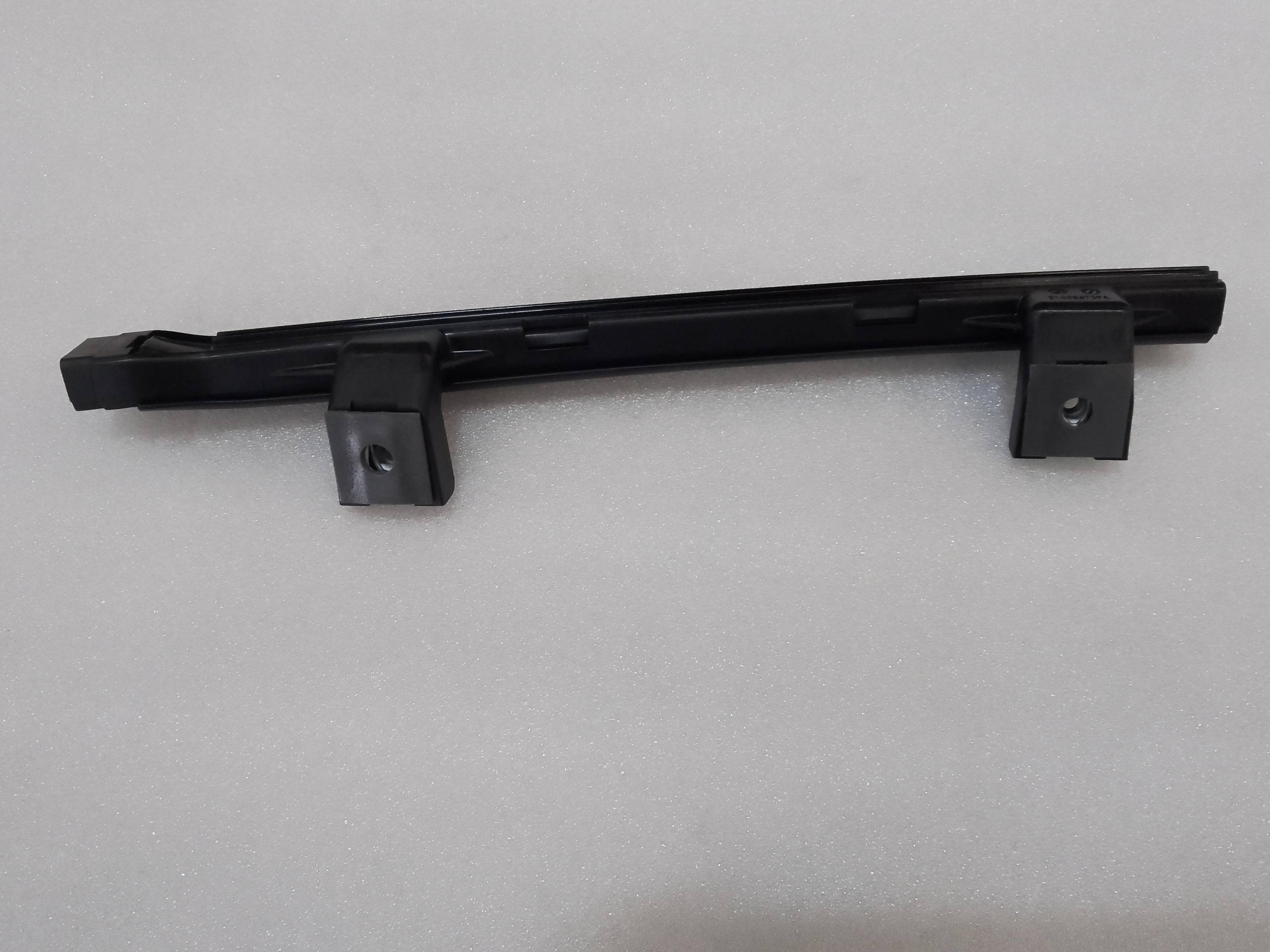 Right Rear Door Rear Movable Guide Rail and Run Channel Assembly