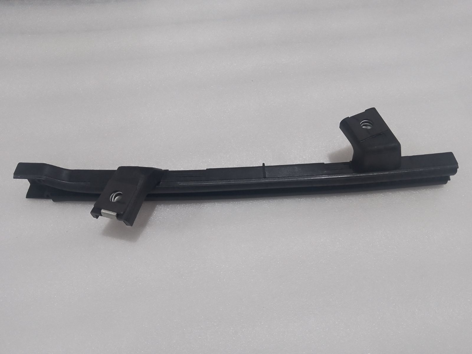 Right Rear Door Rear Movable Guide Rail and Run Channel Assembly