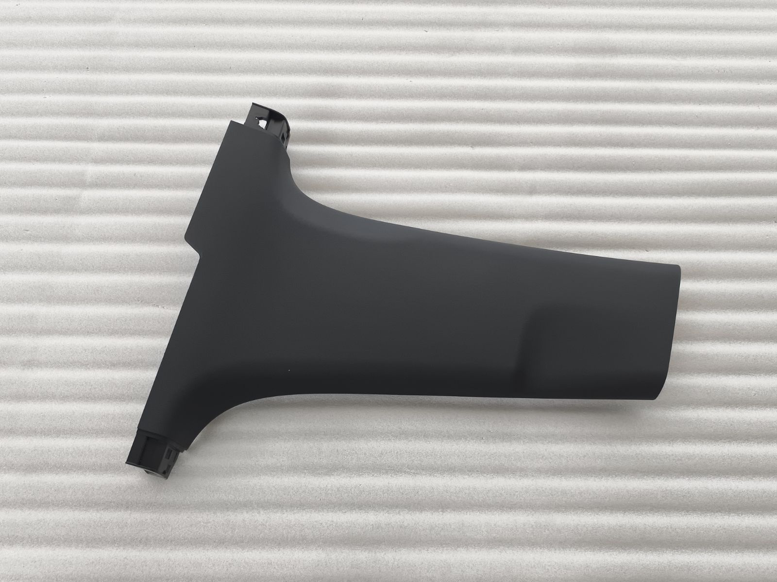 LH B-pillar lower trim panel assembly - Deep Black 5