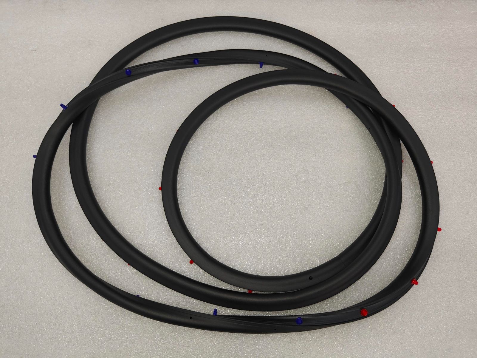 Left rear door weatherstrip