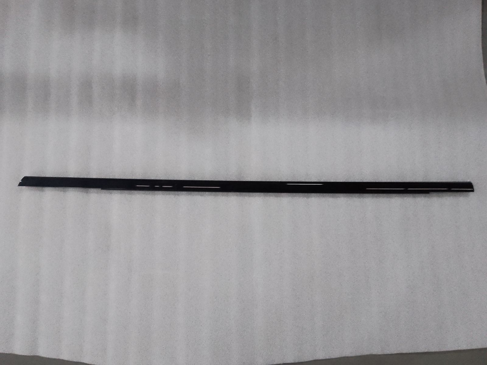 Right Rear Door Outer Belt Weatherstrip