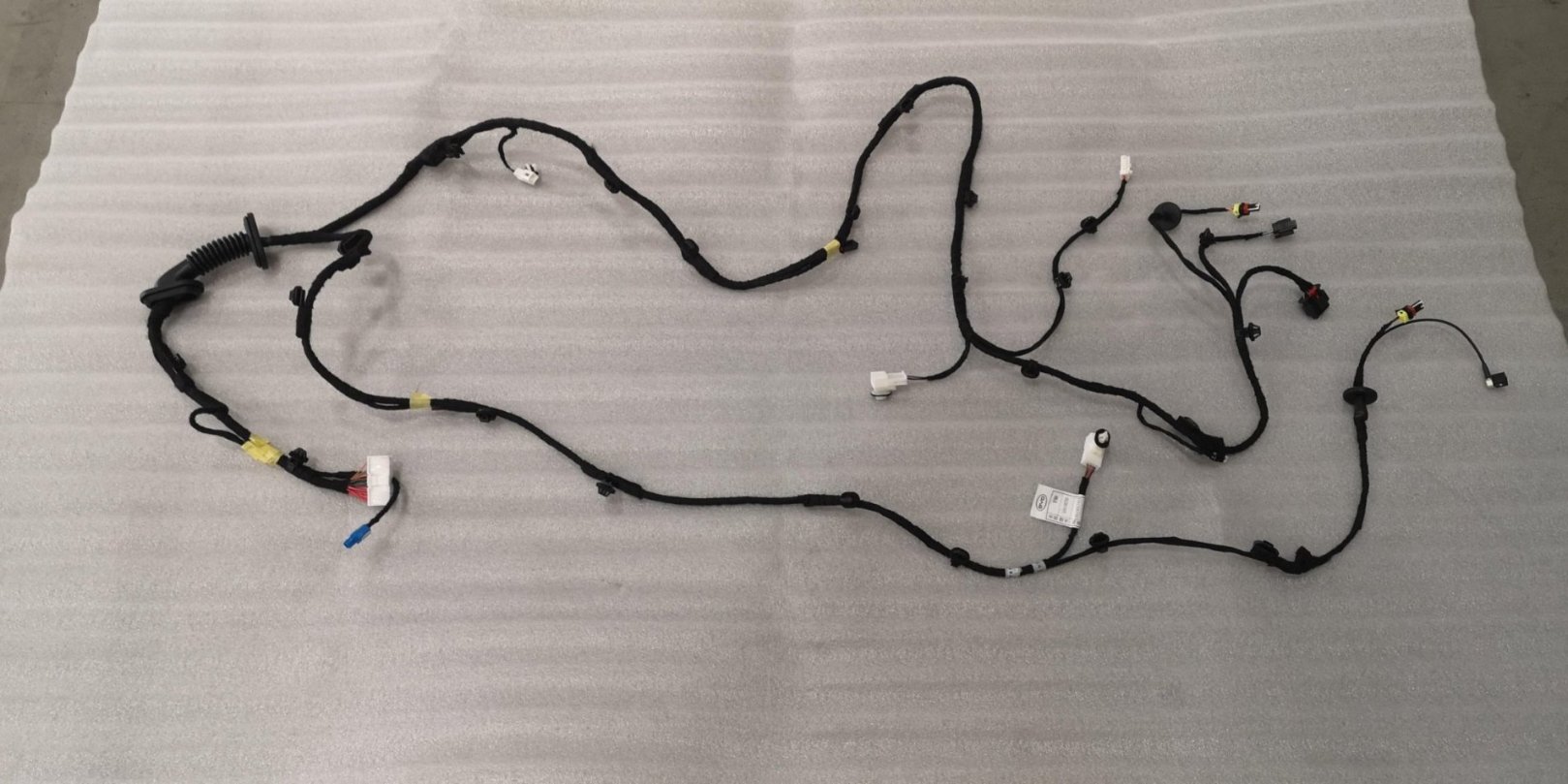 Tailgate wiring harness