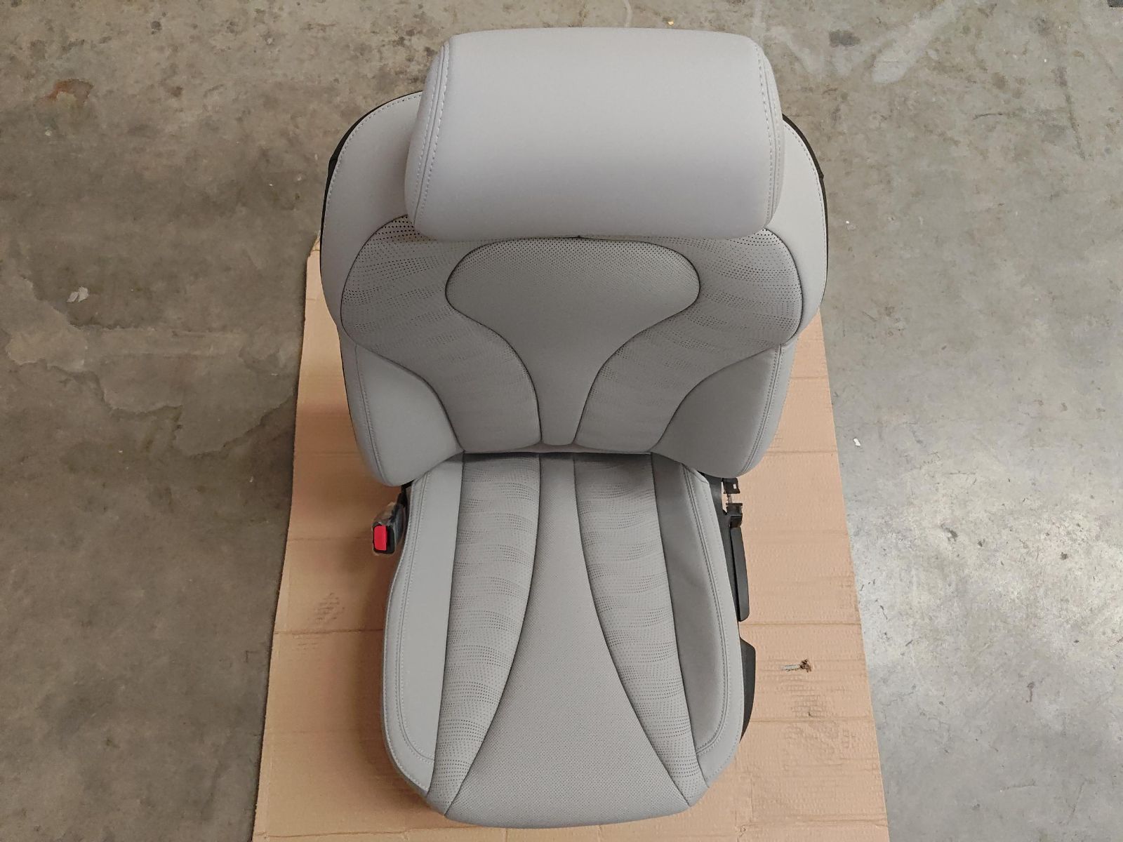 Driver seat sub-assembly - Sea Salt Grey