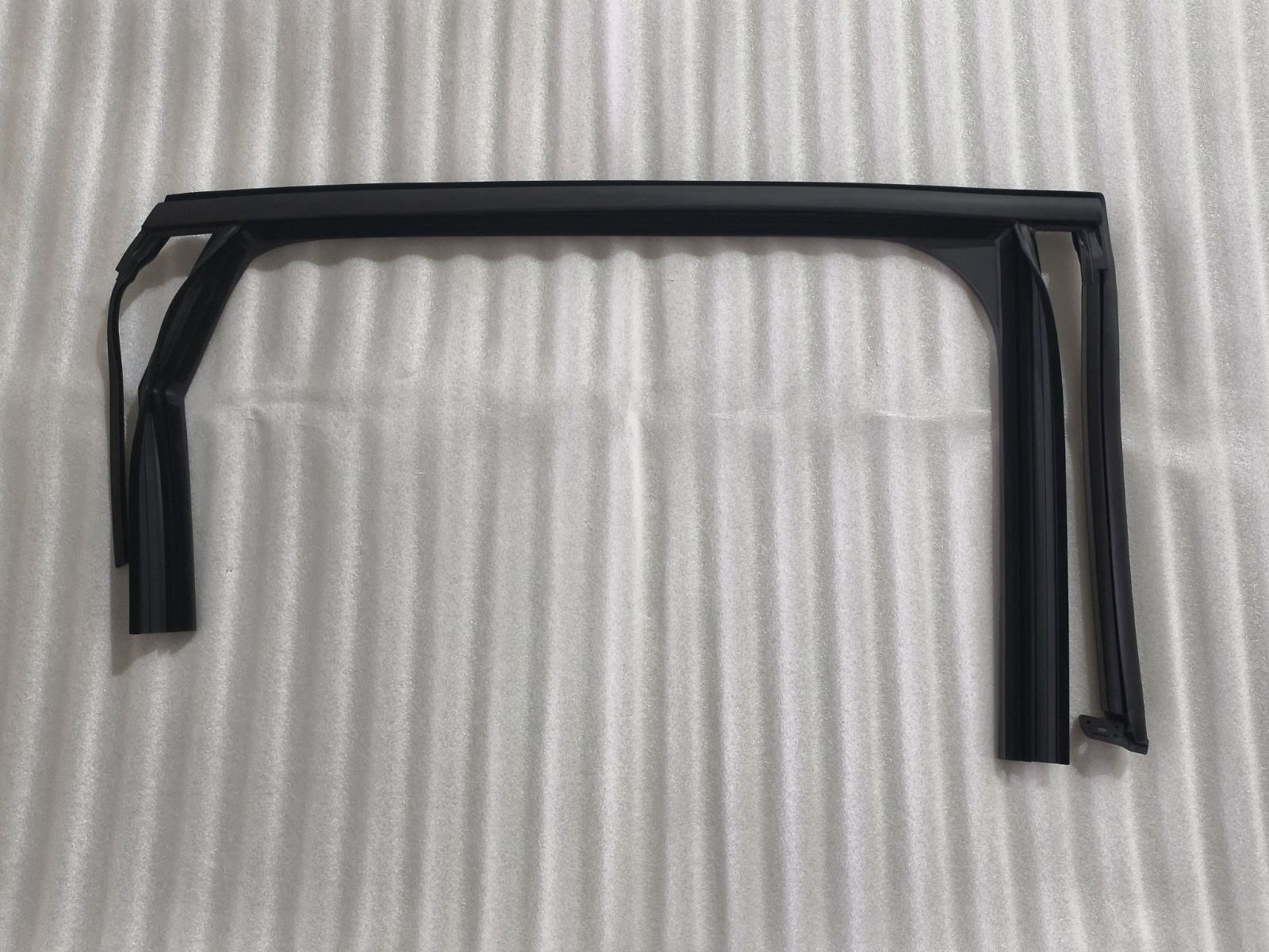 Right rear door glass run channel