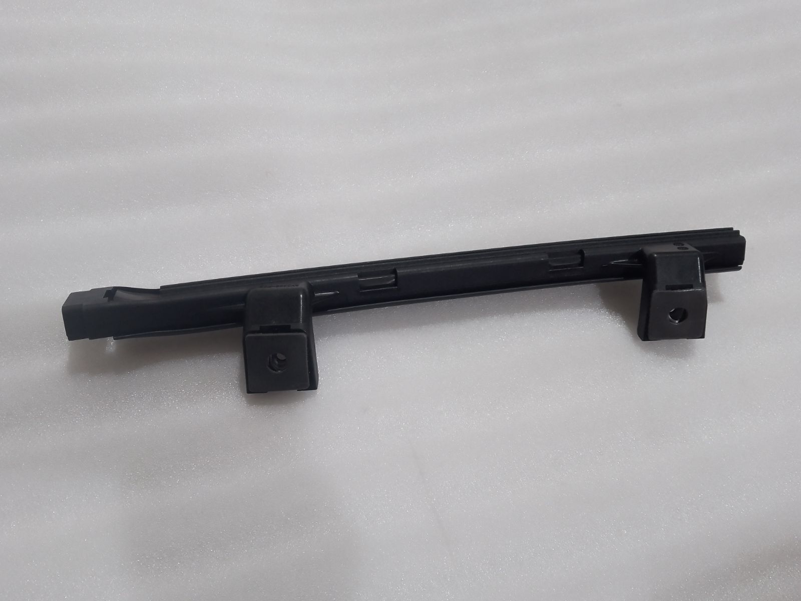 Right Rear Door Rear Movable Guide Rail and Run Channel Assembly