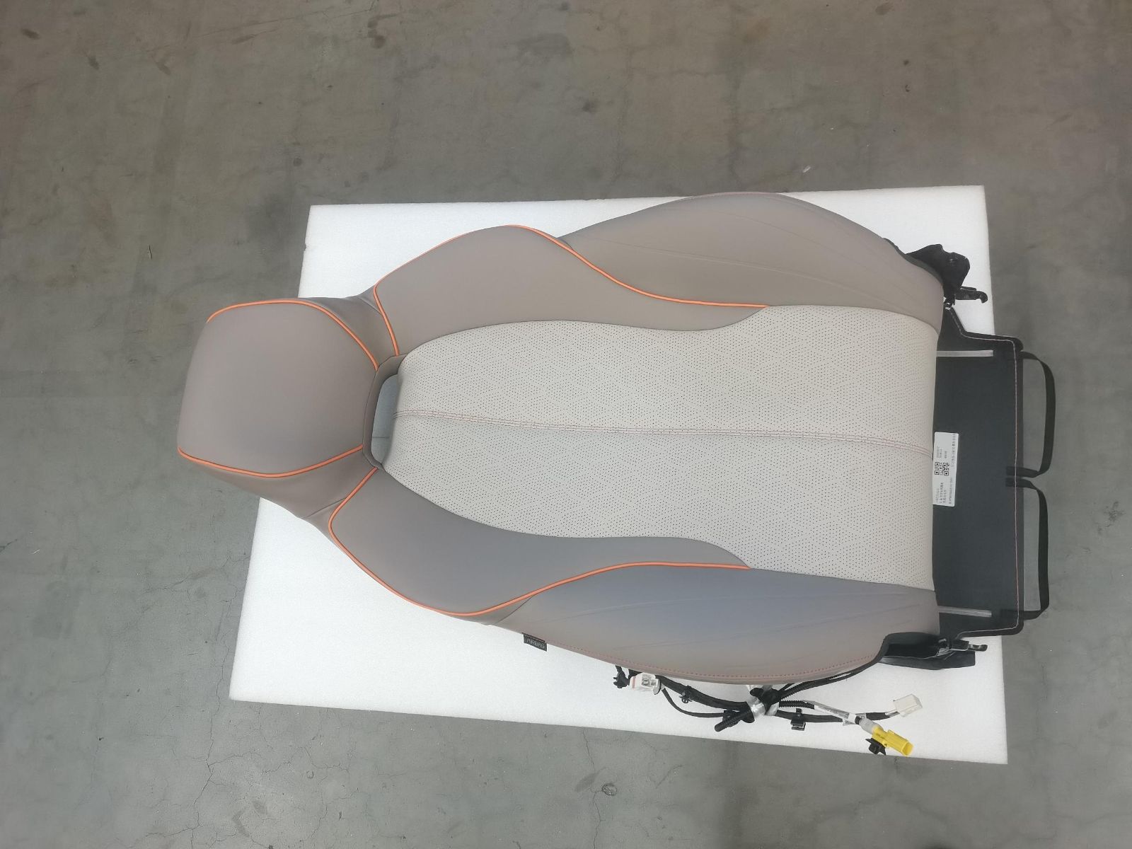 Front Passenger Seat Backrest - Sandstone Brown
