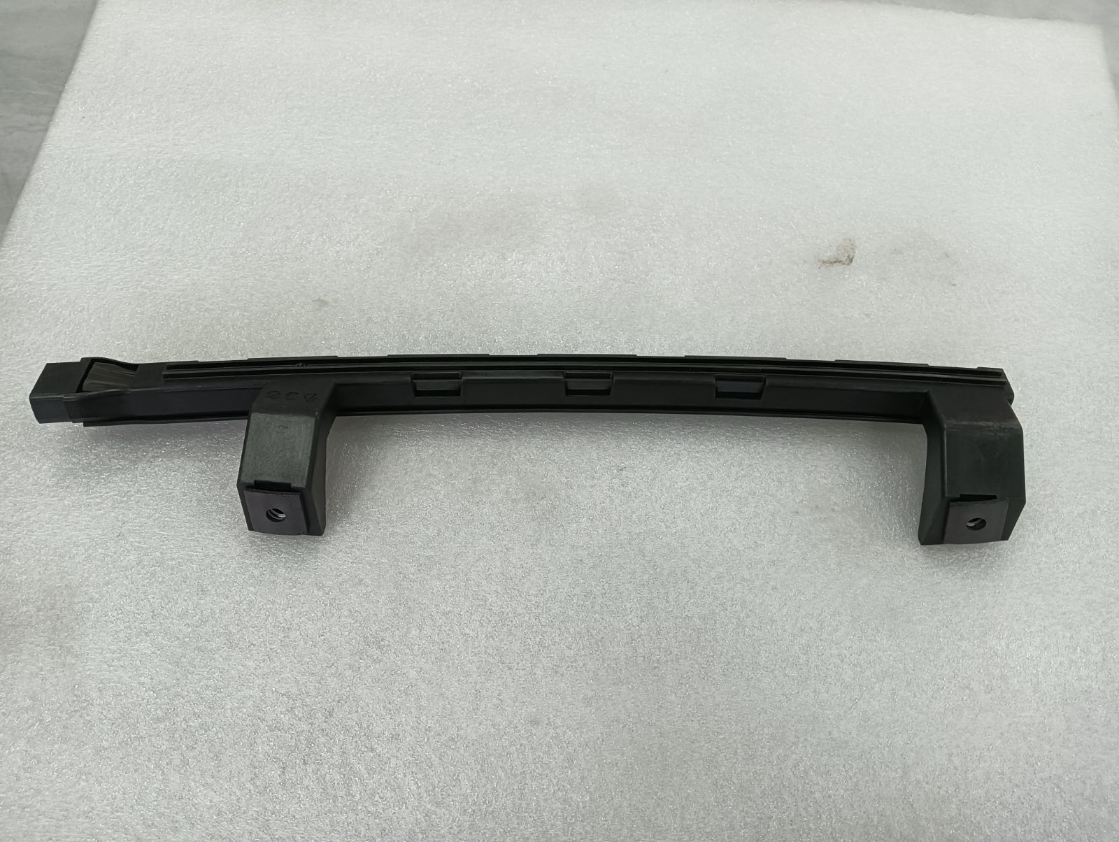 Right Front Door Movable Run Channel & Glass Weatherstrip Assembly