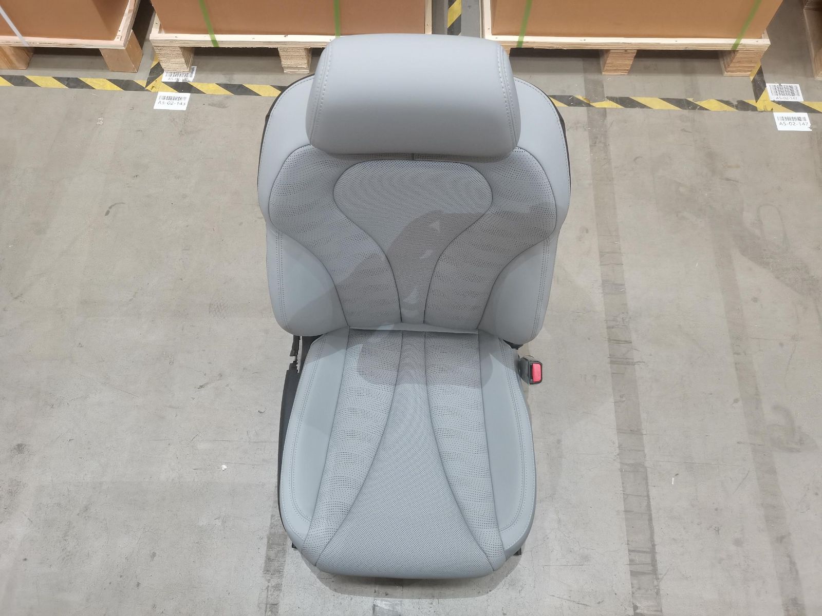 EUHA-6900001B-00HED_Front Passenger Seat Sub-Assembly - Sea Salt Grey