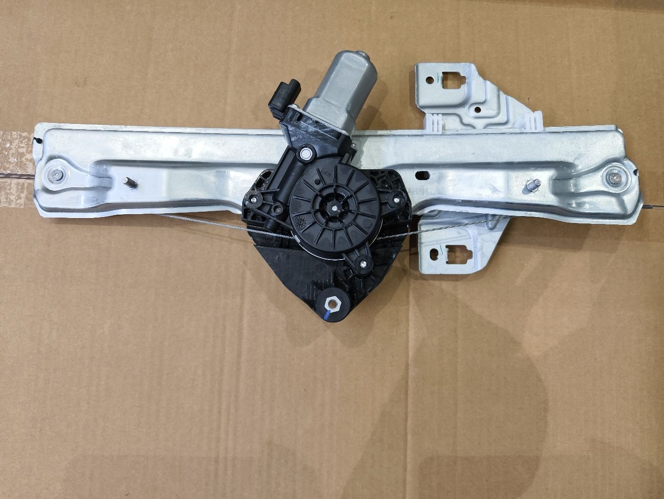 Right rear door window regulator assembly