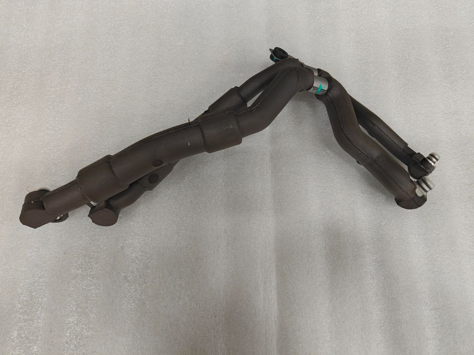 Compressor Suction Pipe and Refrigerant Hard Pipe Assembly I
