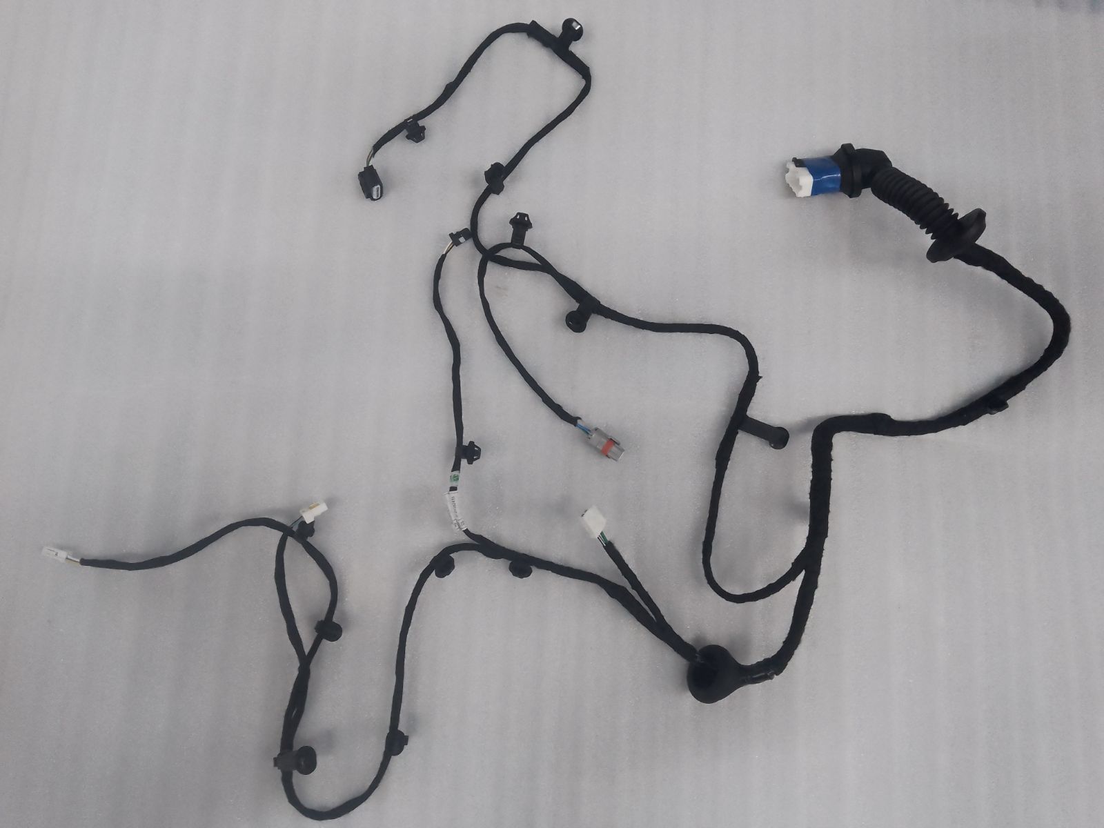 Right rear door wiring harness