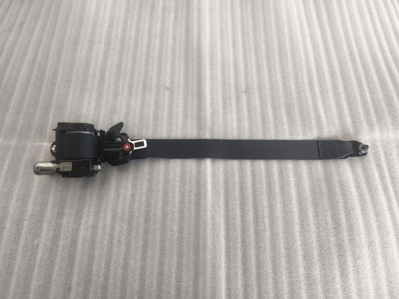 Front LH Seat Belt Assembly