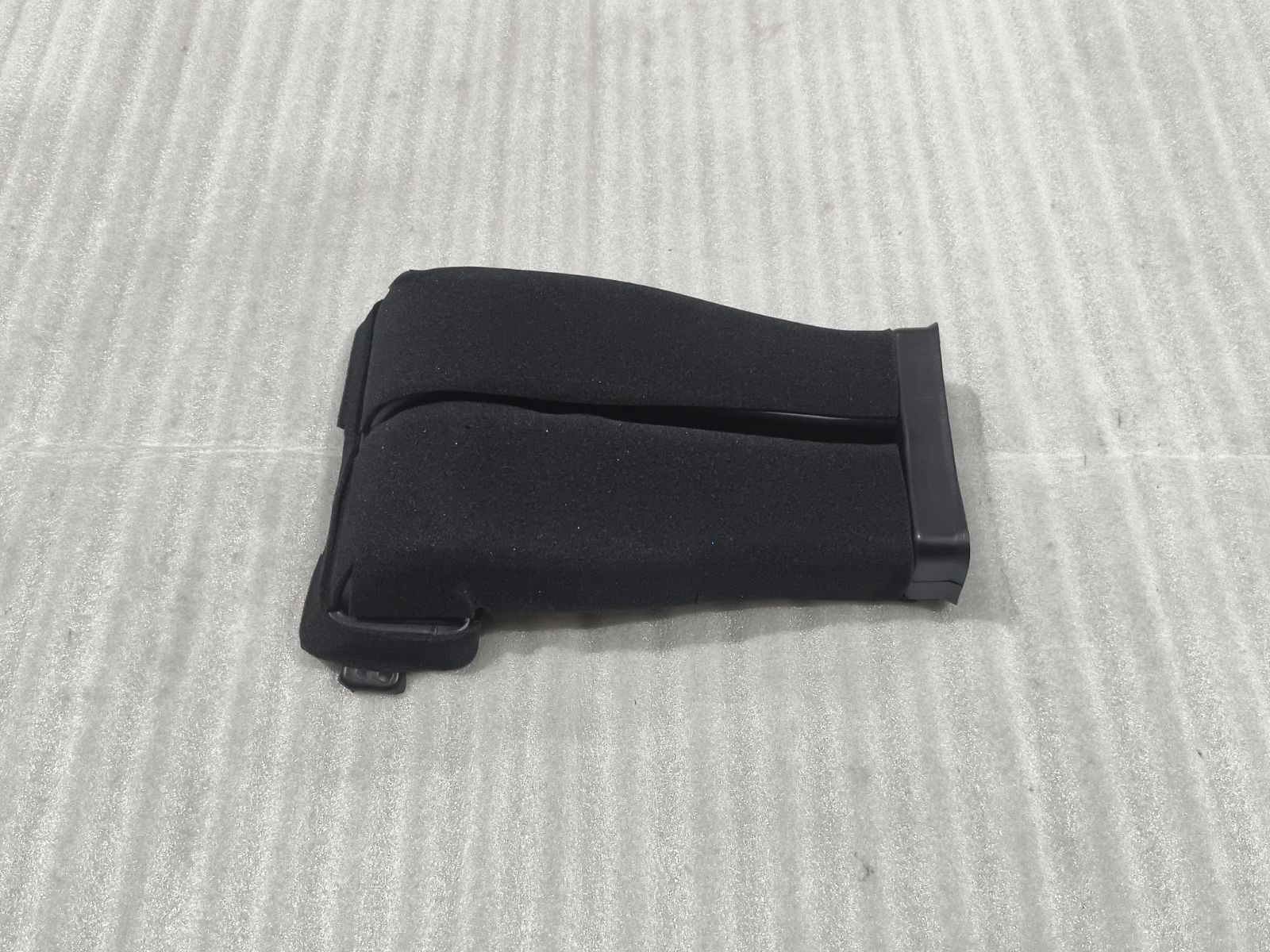 Instrument Panel Centre Face-blow Air Duct Assembly
